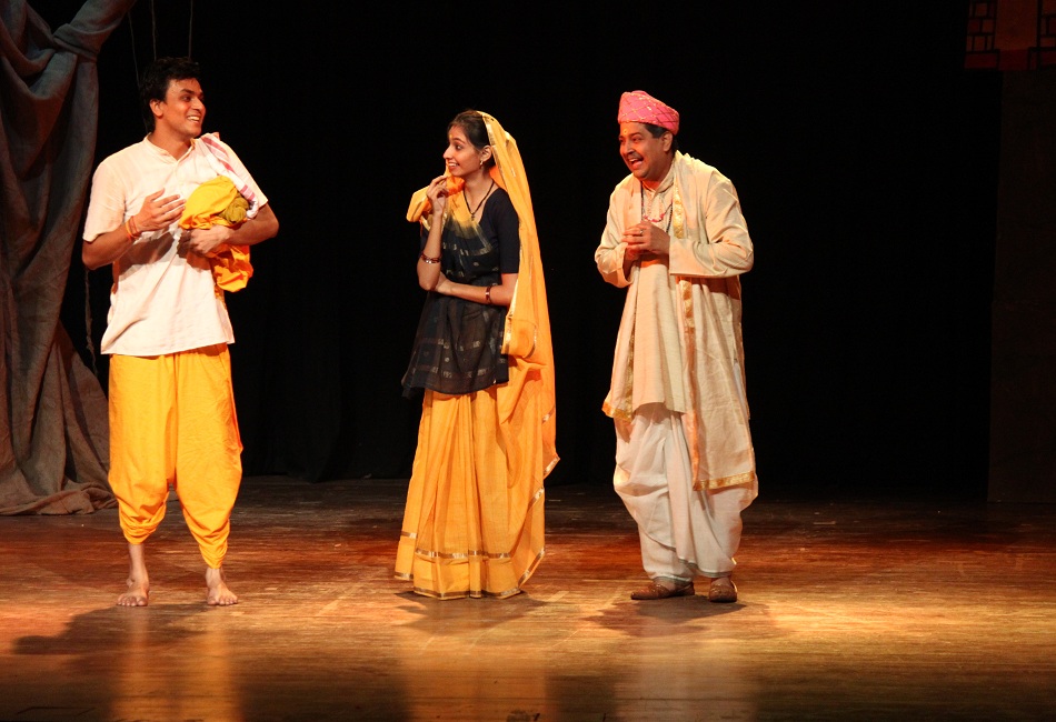 Saanch Ko Na Aanch (3)