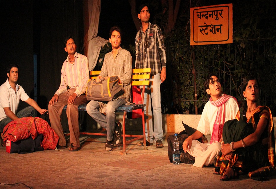 Yea Train Kab Aayagi (4)
